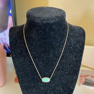 Kendra Scott pendant necklace
